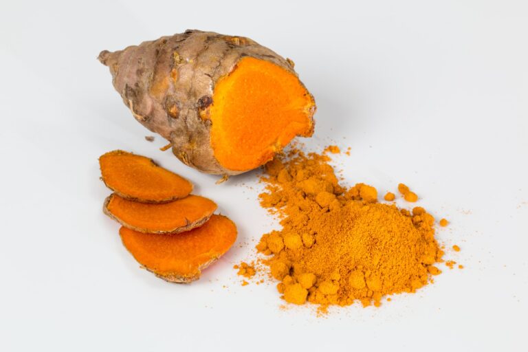 Health Benefits of Turmeric - Almondsandolivez.com