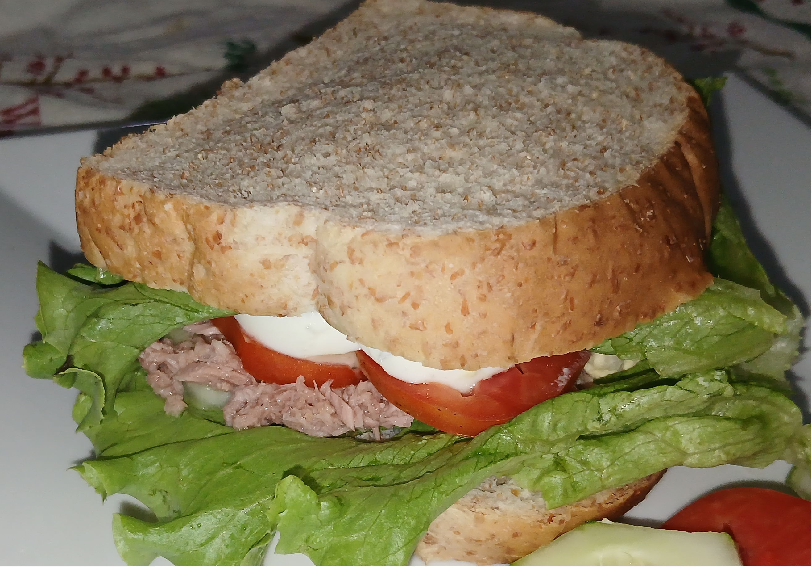 Tuna and Egg Sandwich - almondsandolivez.com